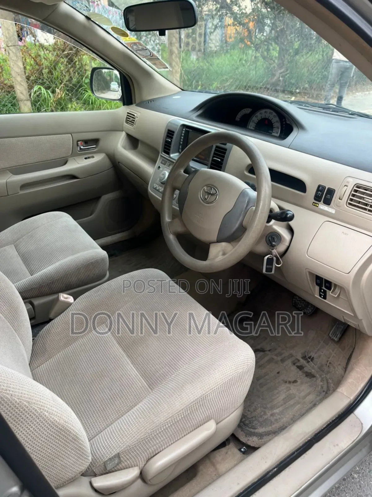 Toyota Raum 1.5 AWD 2003 Silver