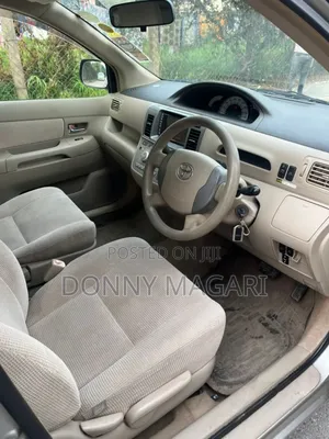 Toyota Raum 1.5 AWD 2003 Silver