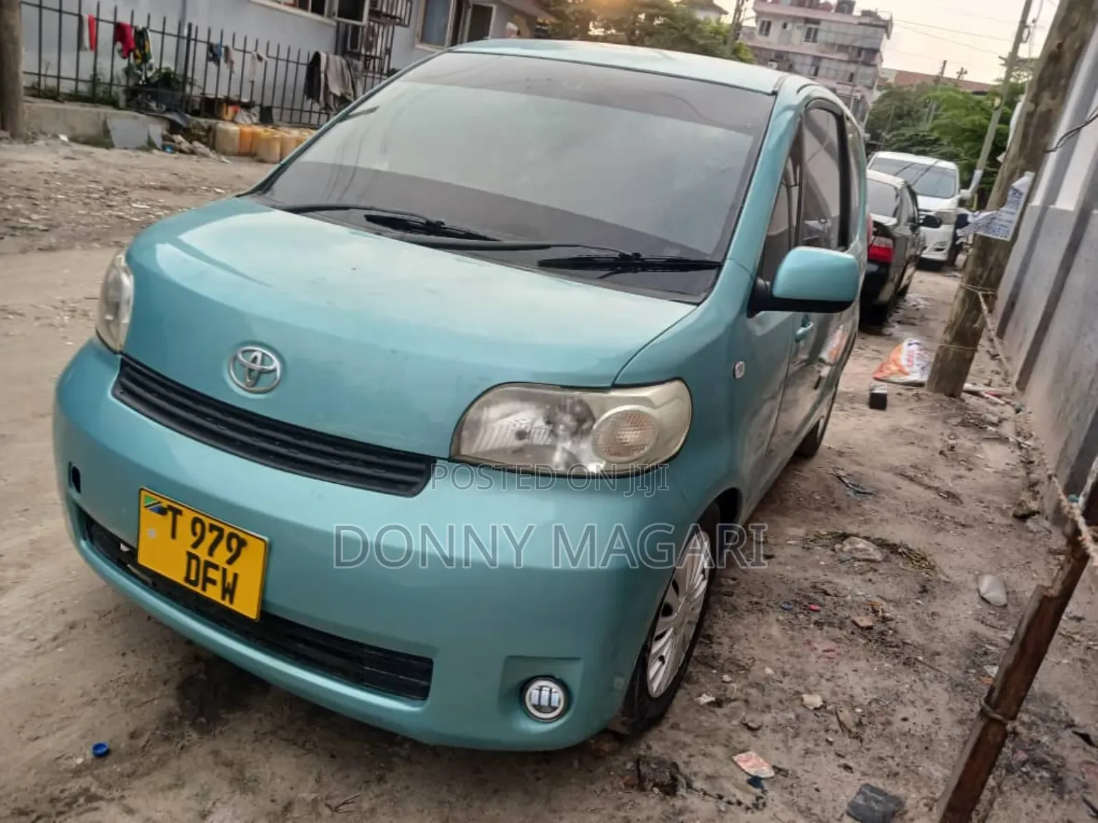 Toyota Porte 2005 Blue