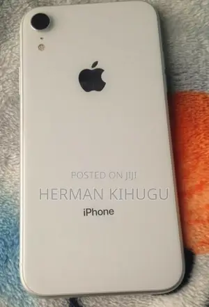 Apple iPhone XR 64 GB White