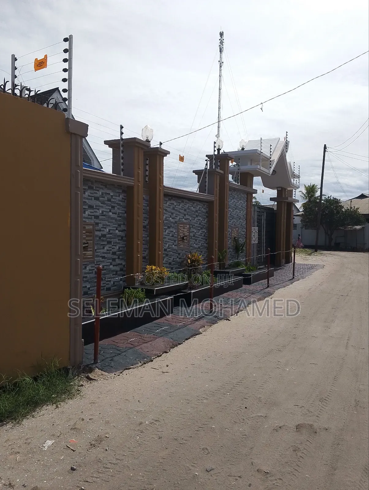Furnished 4bdrm House in Biriani Real Estate, Charambe for sale