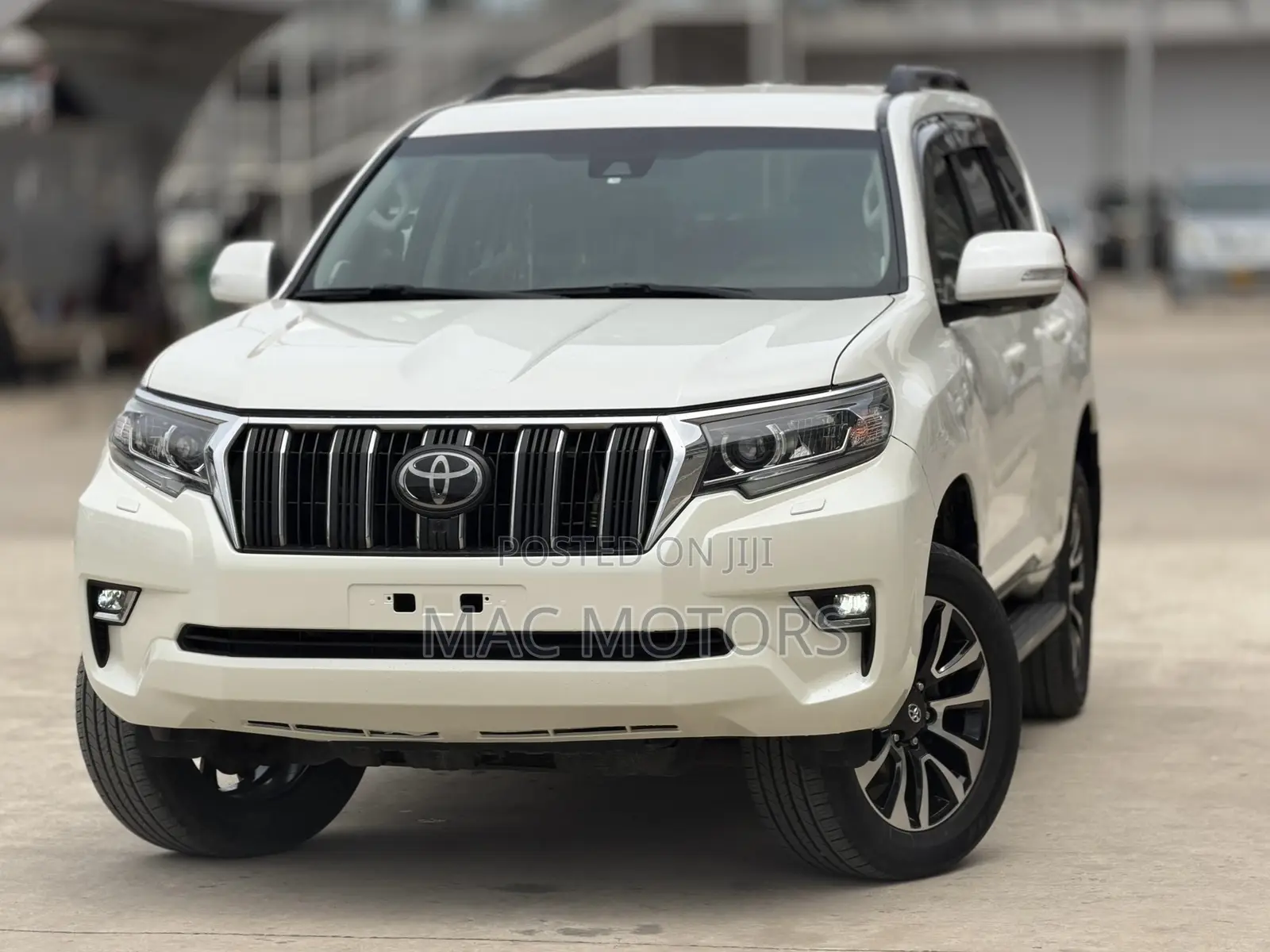 Toyota Land Cruiser Prado 2.8 2023 White