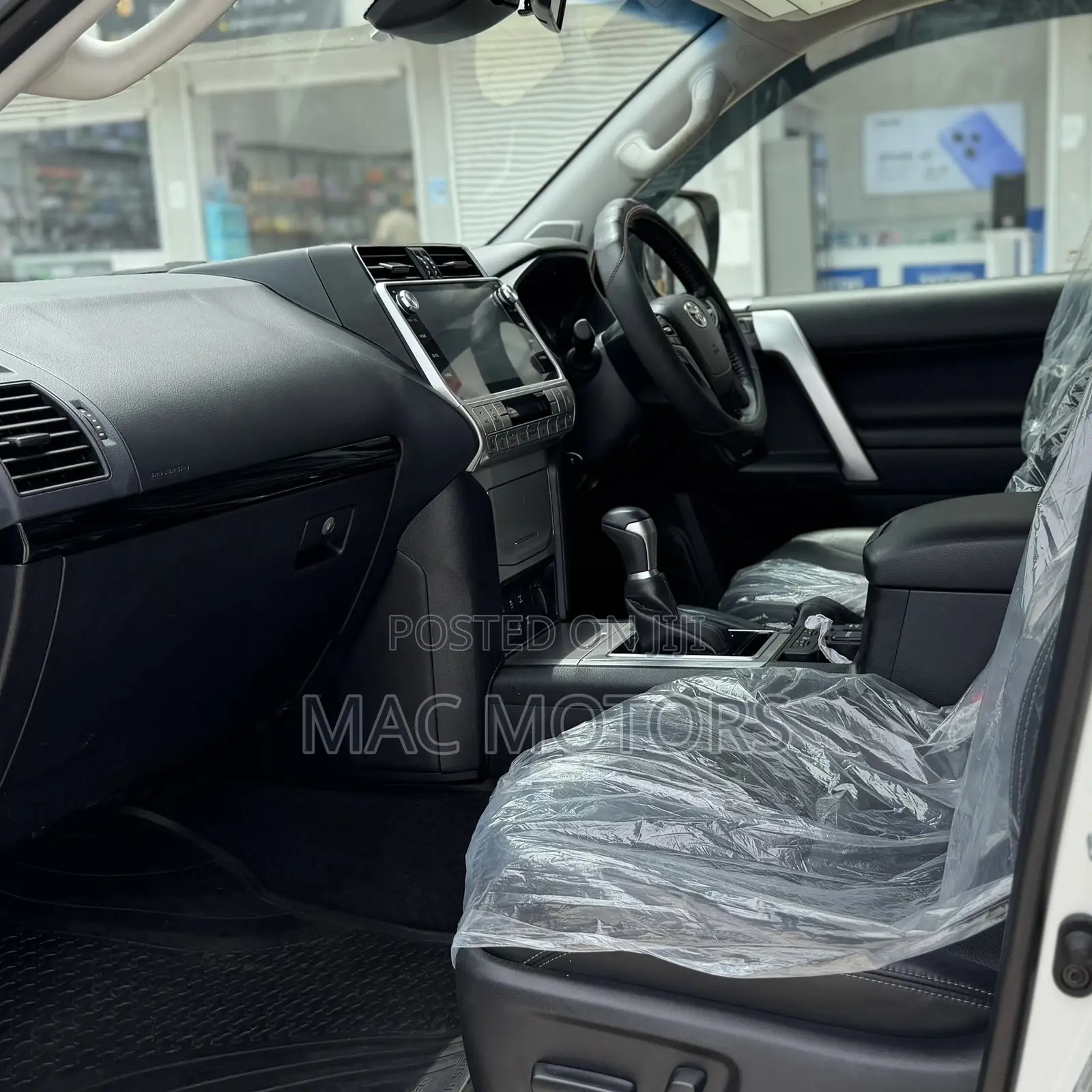 Toyota Land Cruiser Prado 2.8 2023 White