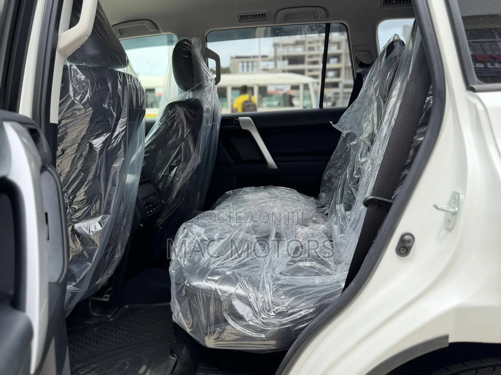 Toyota Land Cruiser Prado 2.8 2023 White