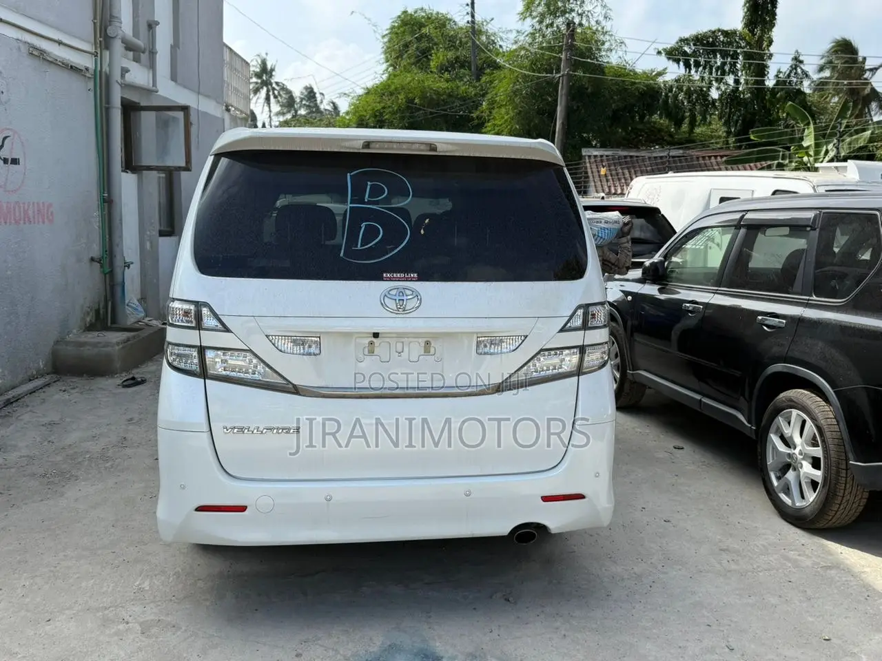 Toyota Vellfire 2009 White