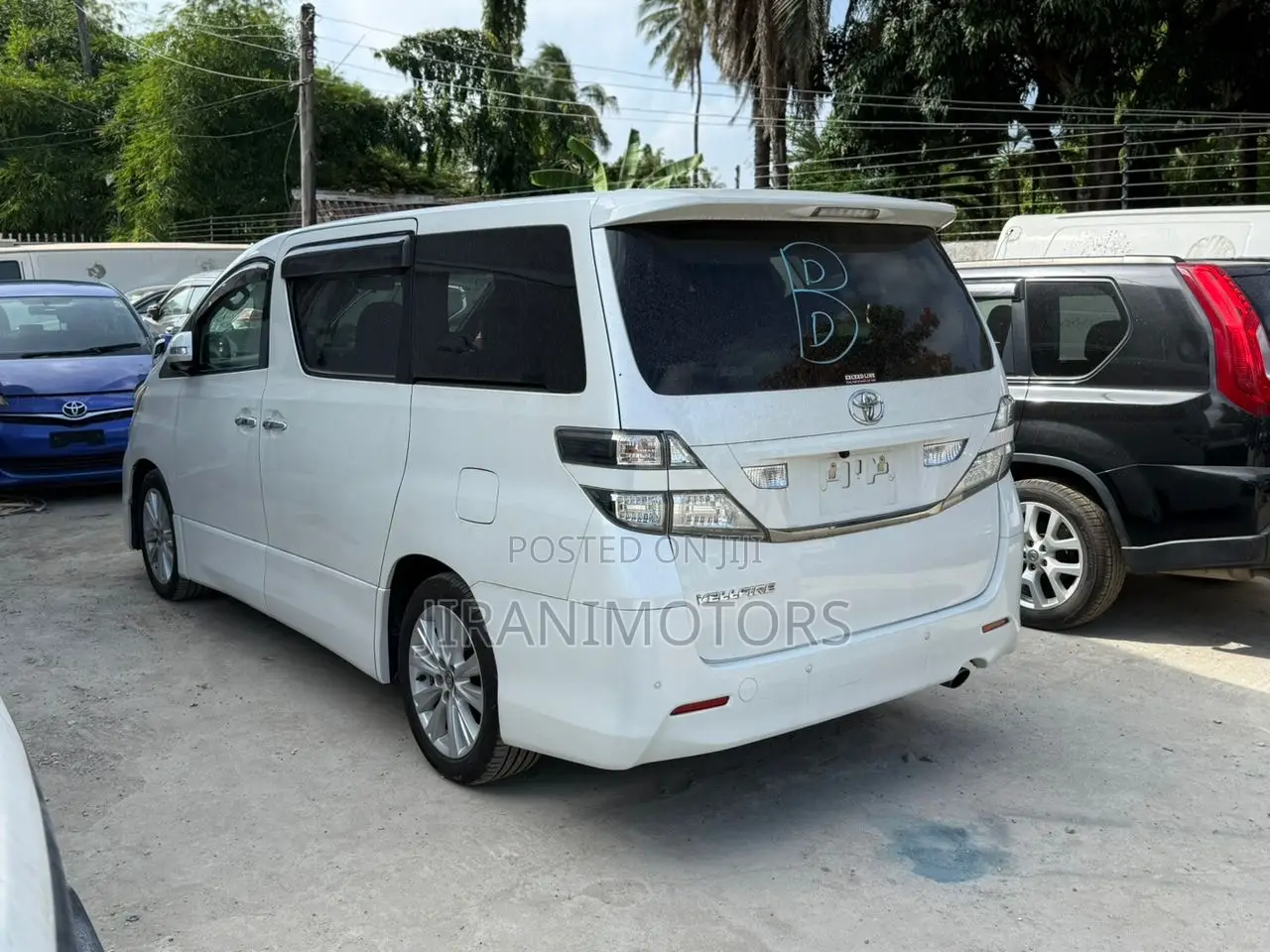 Toyota Vellfire 2009 White