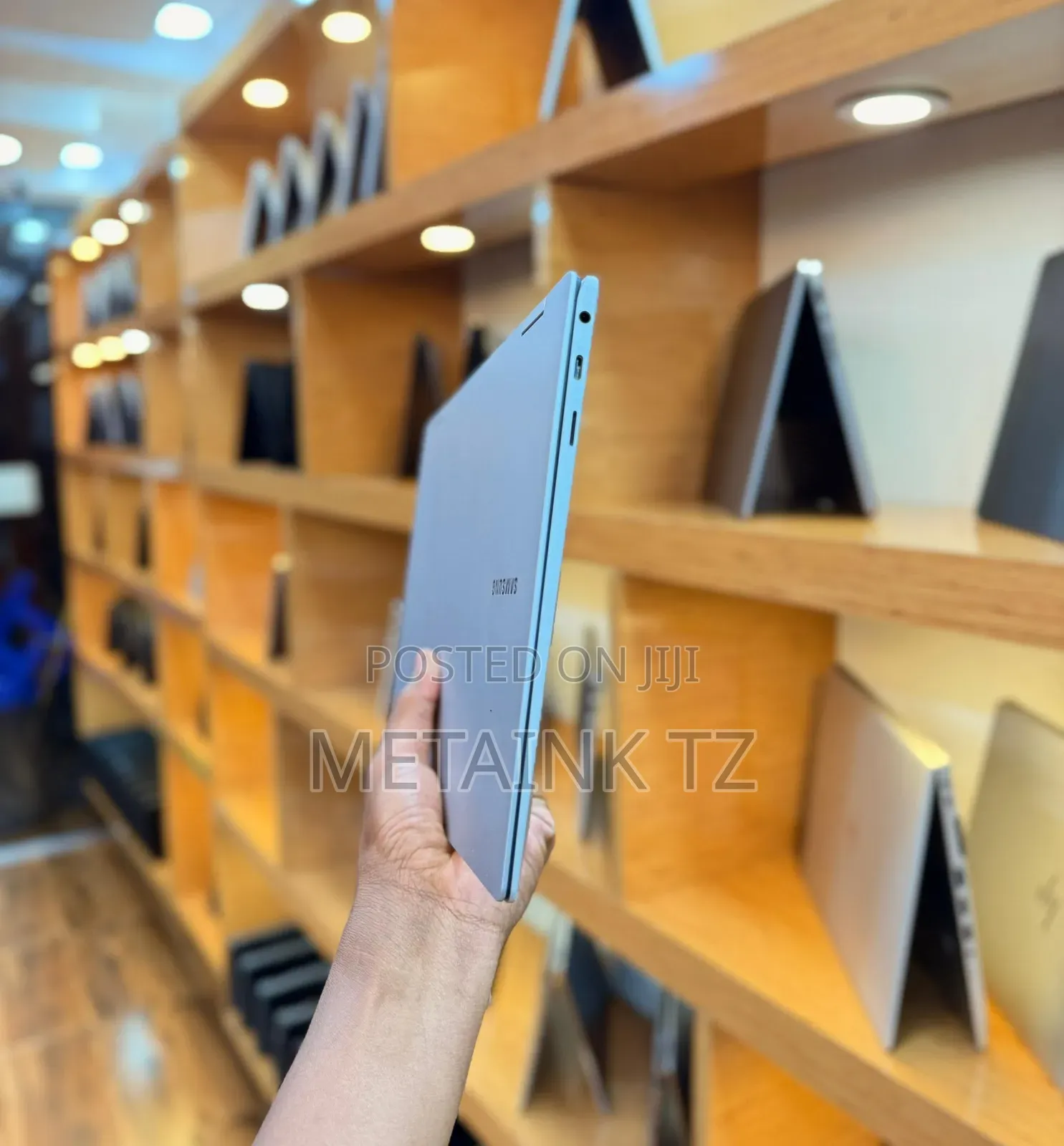 Laptop Samsung Galaxy Book 2 16GB Intel Core i7 SSHD (Hybrid) 512GB