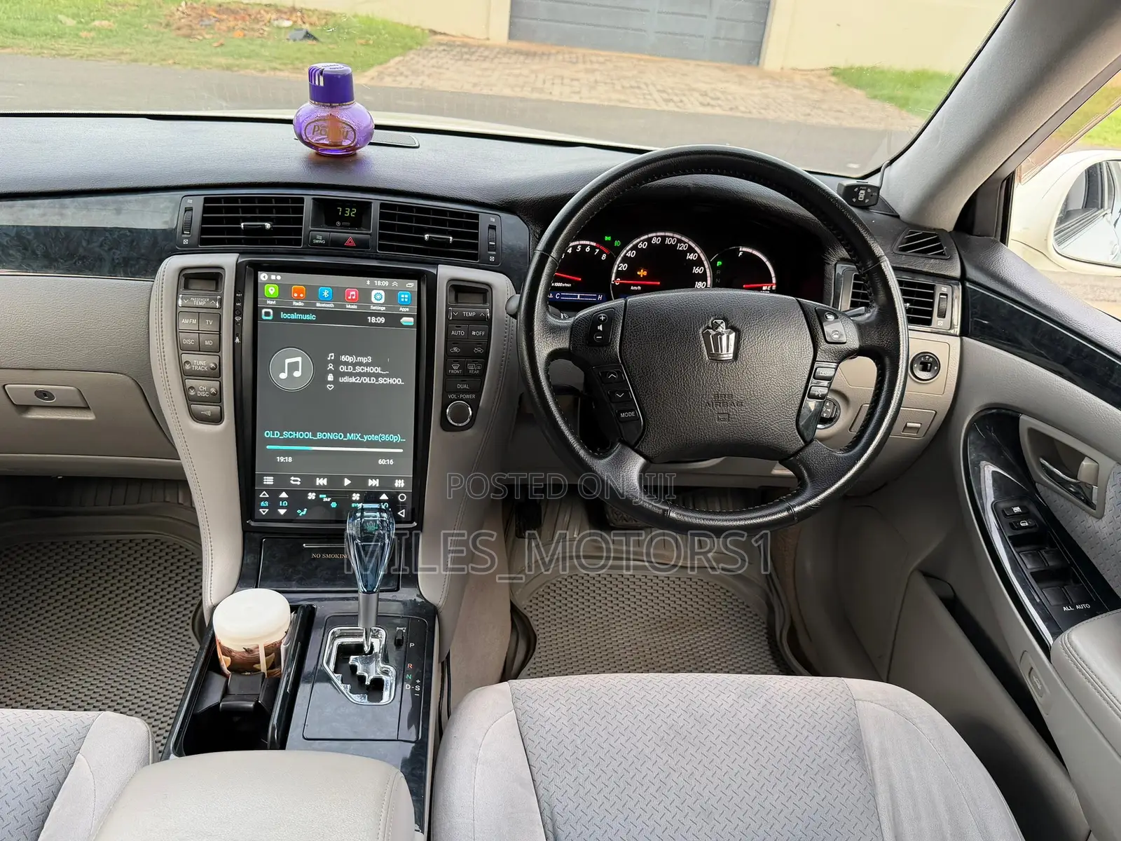 Toyota Crown 2007 White