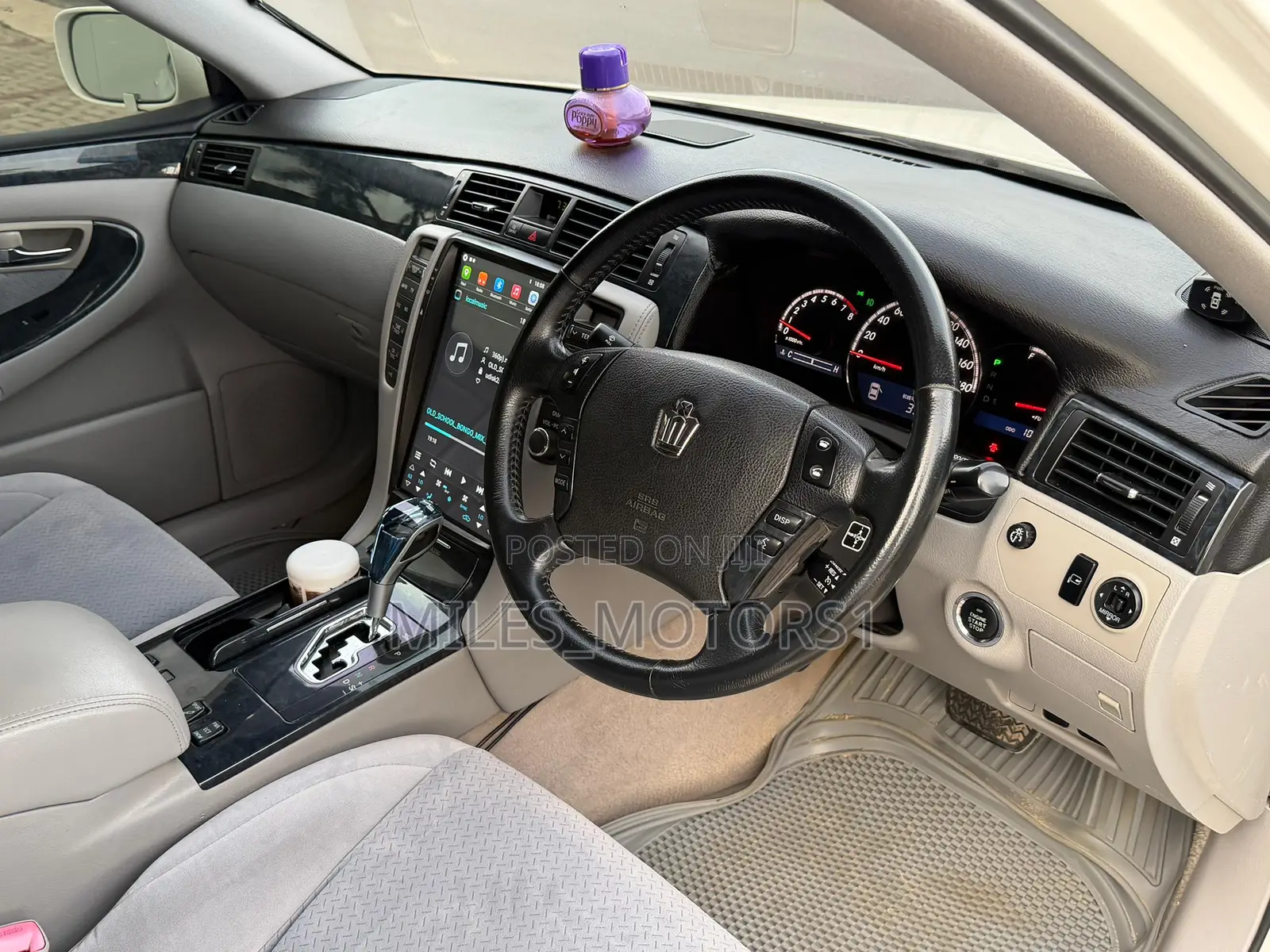 Toyota Crown 2007 White