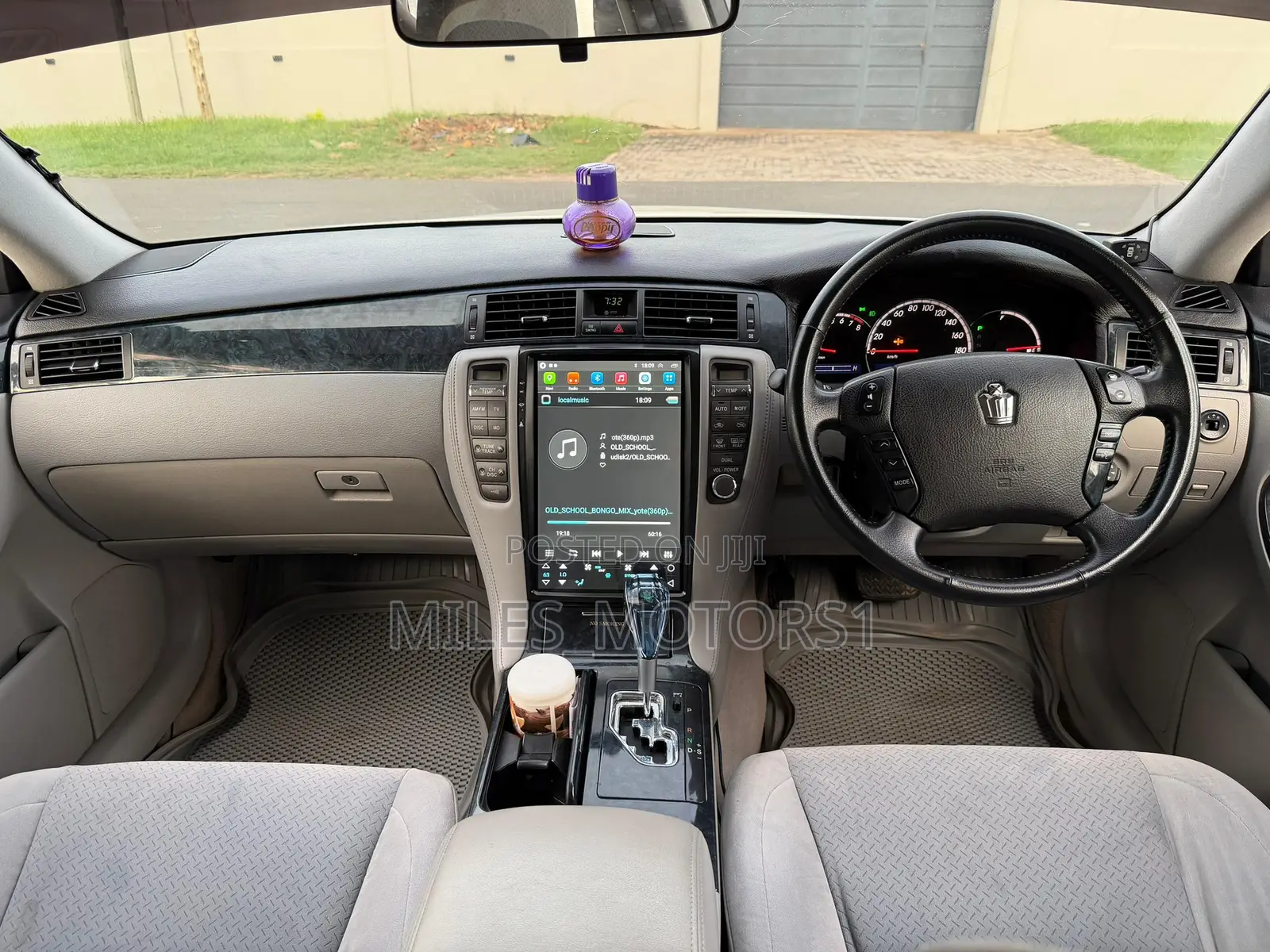 Toyota Crown 2007 White