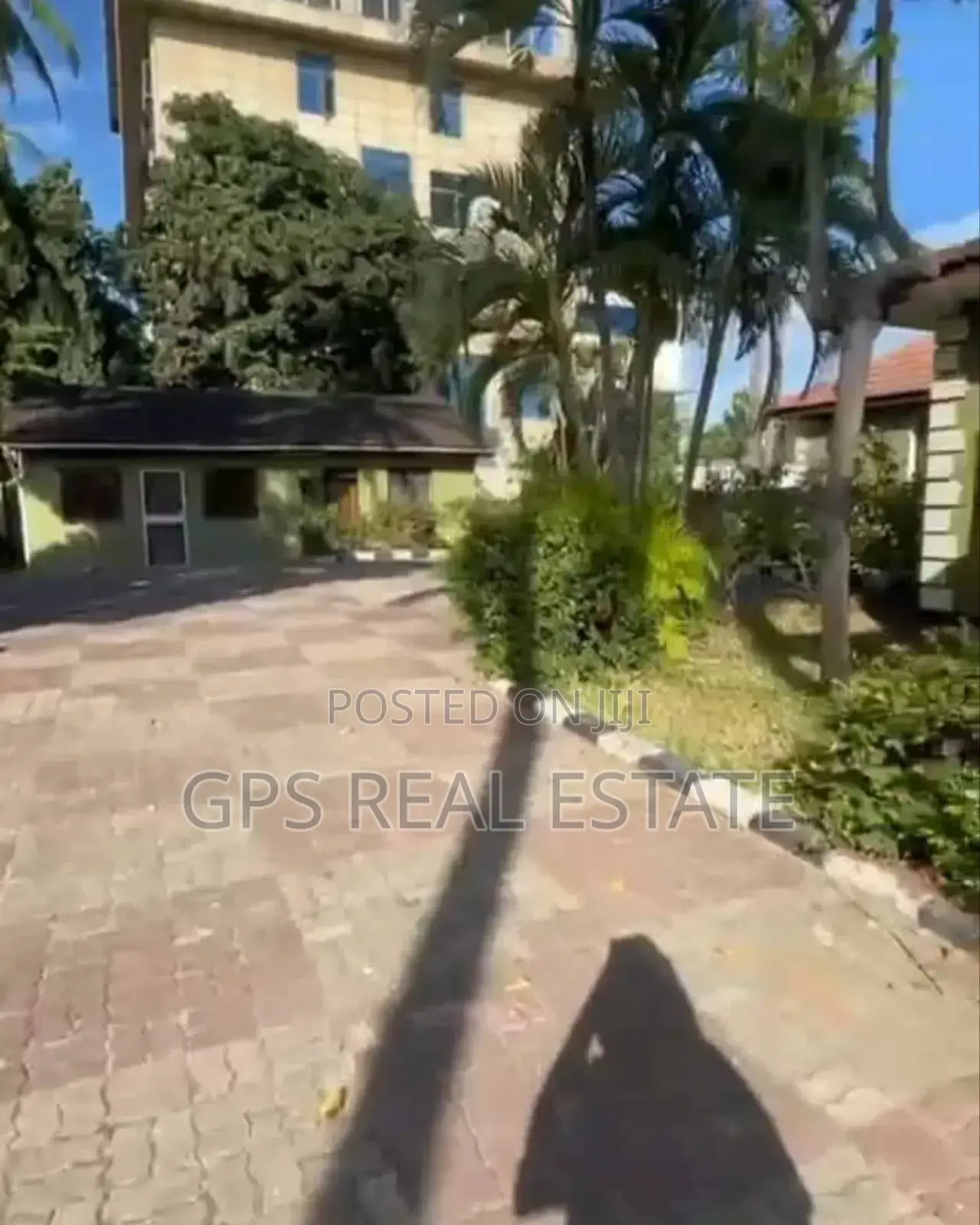 5bdrm House in Mikocheni A for sale