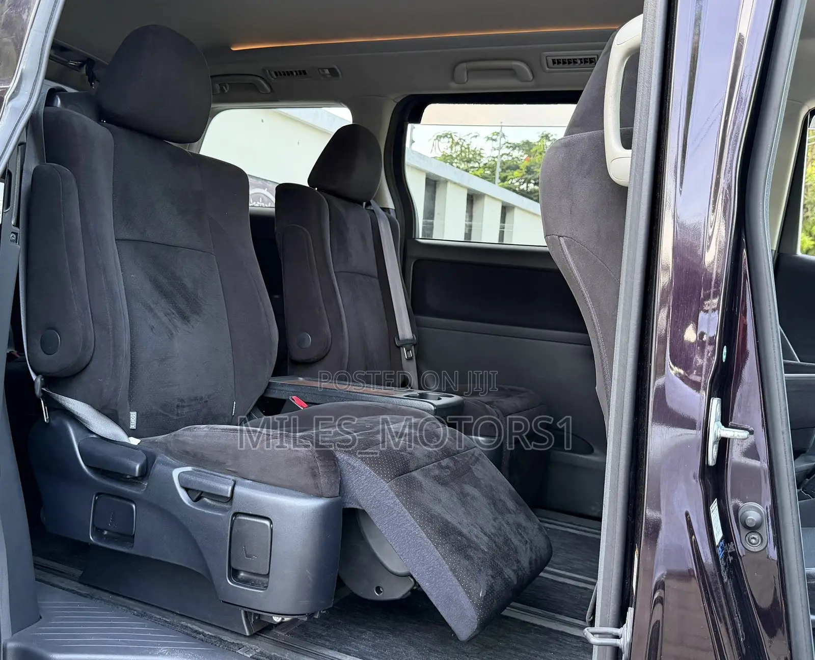 Toyota Vellfire 2010 Black