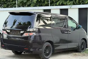 Toyota Vellfire 2010 Black