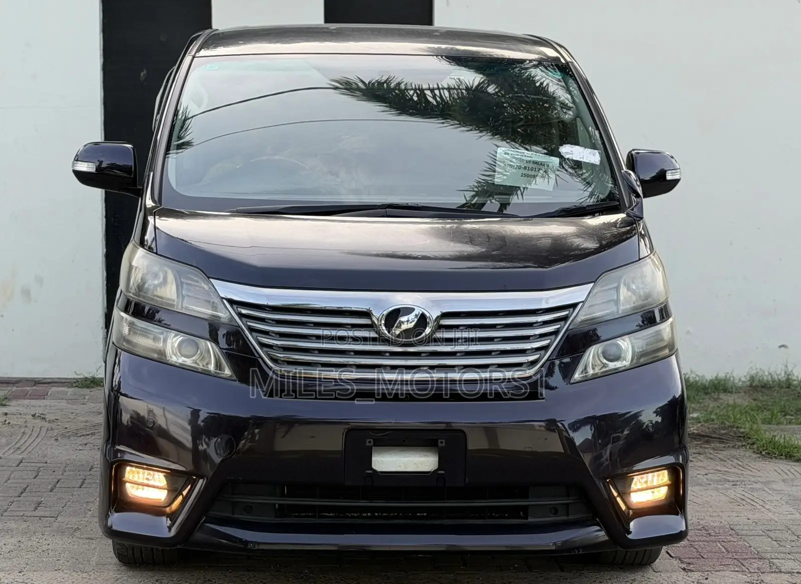 Toyota Vellfire 2010 Black