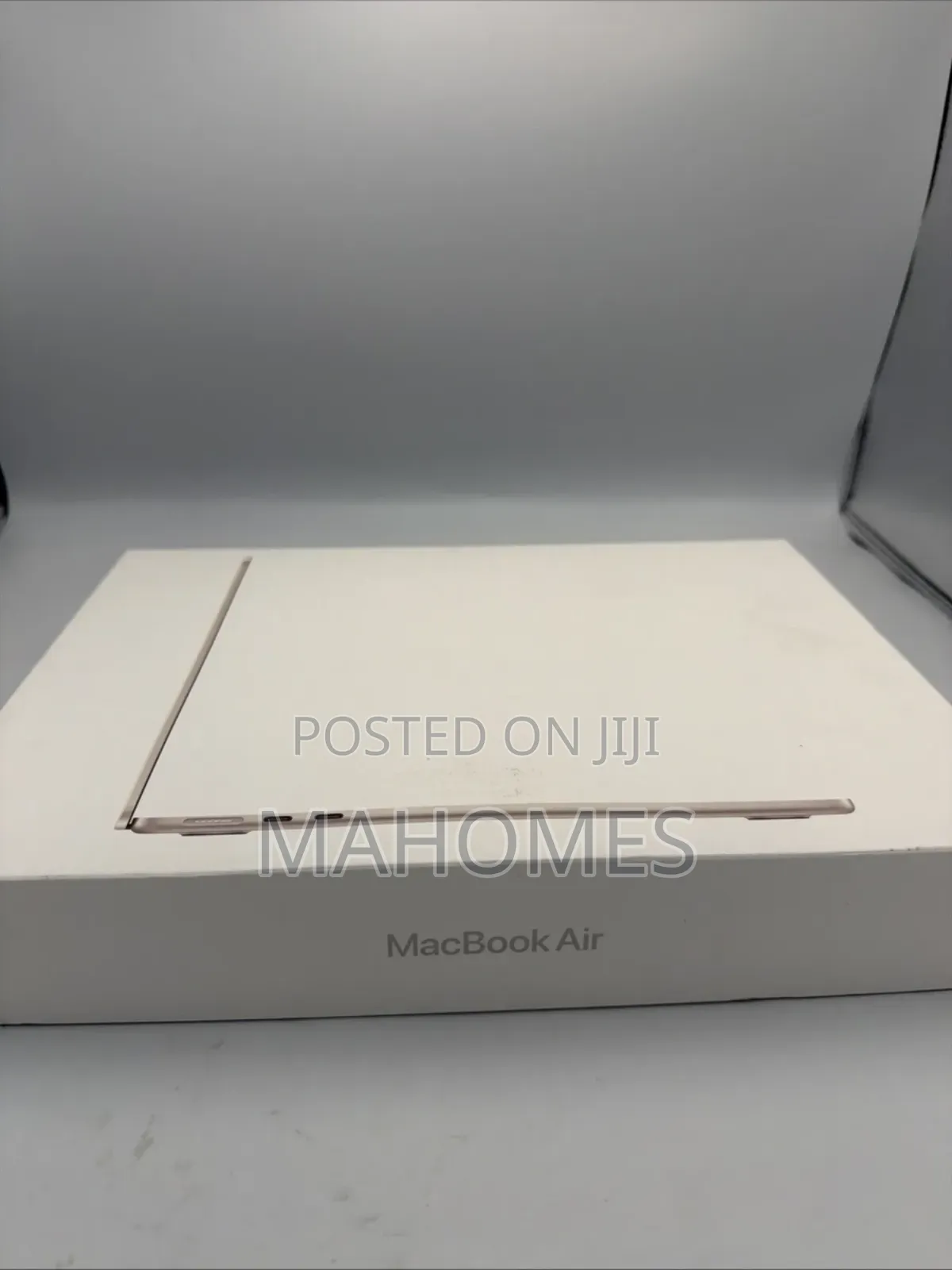 New Laptop Apple MacBook Air 2025 M4 16GB Apple M4 SSD 256GB