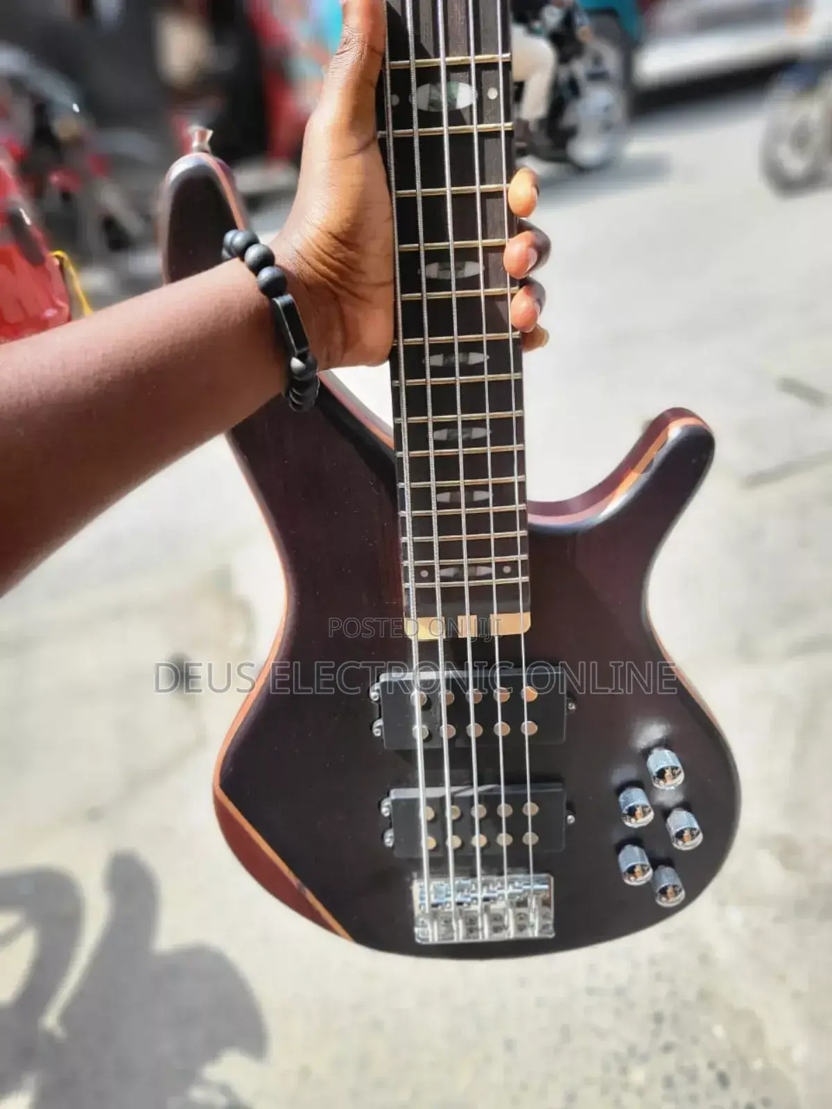 Guitar Ibanez 5 Strings Bass Active