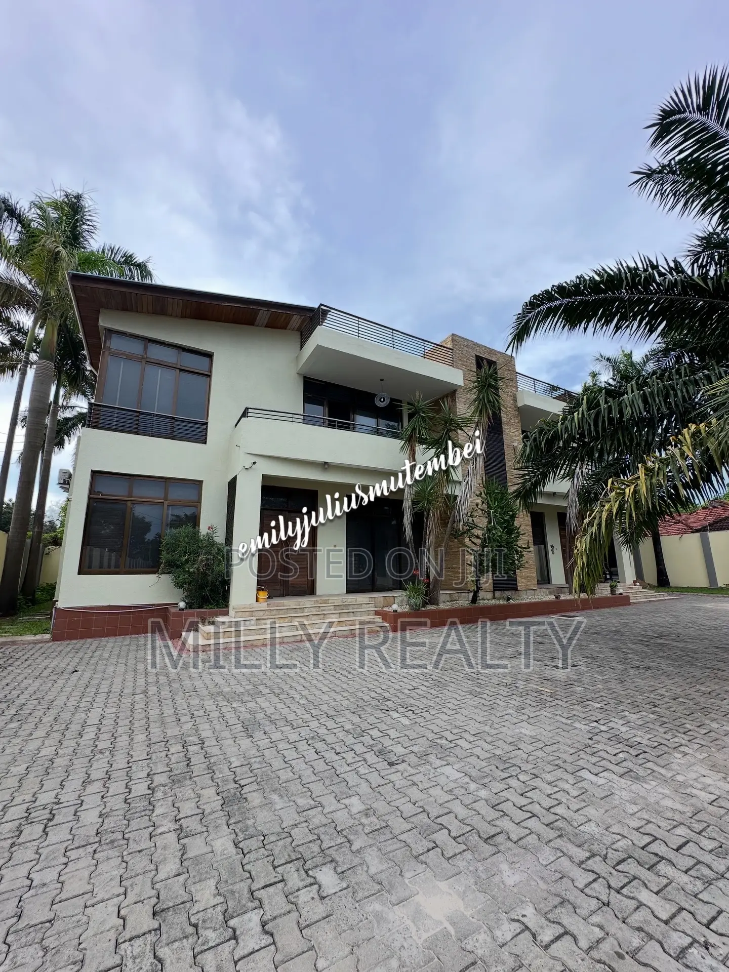 Furnished 4bdrm Villa in Mikocheni Regent for rent