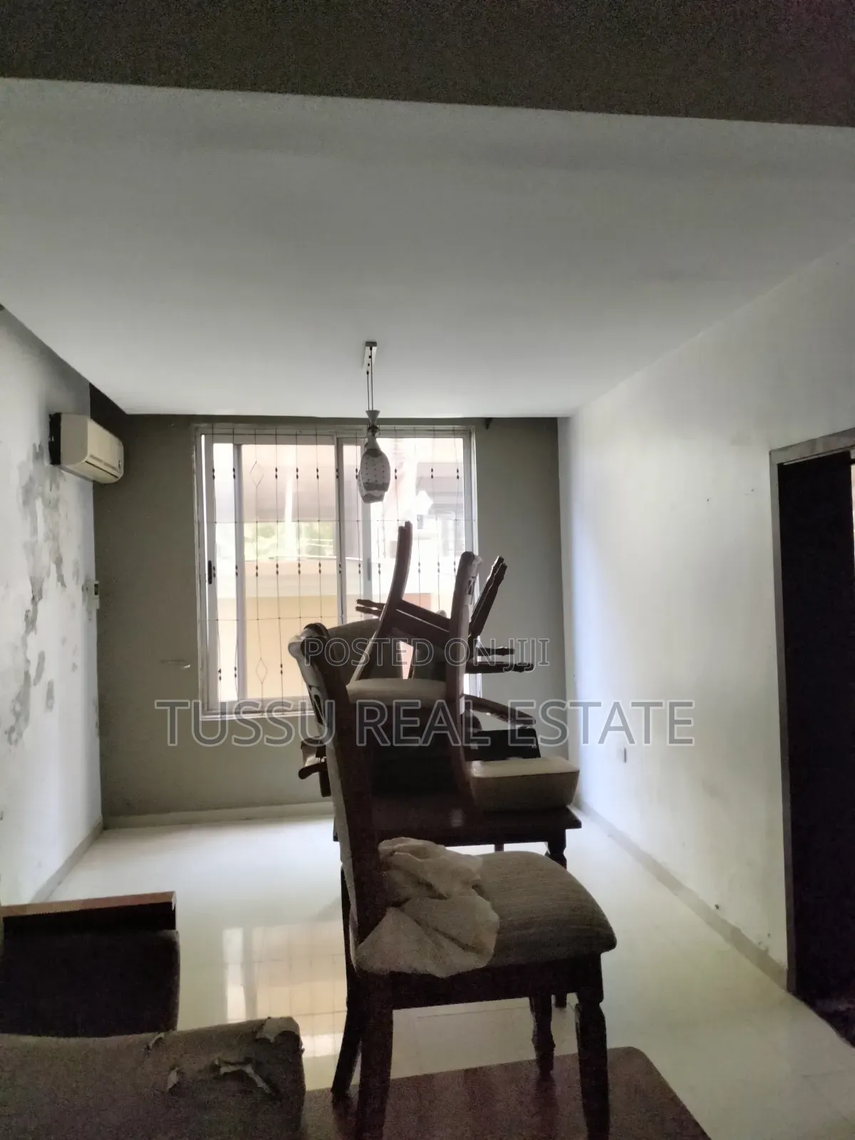 3bdrm Apartment in Mikochen, Mikocheni for sale