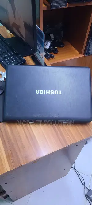 Laptop Toshiba Satellite C650 4GB Intel Pentium HDD 320GB