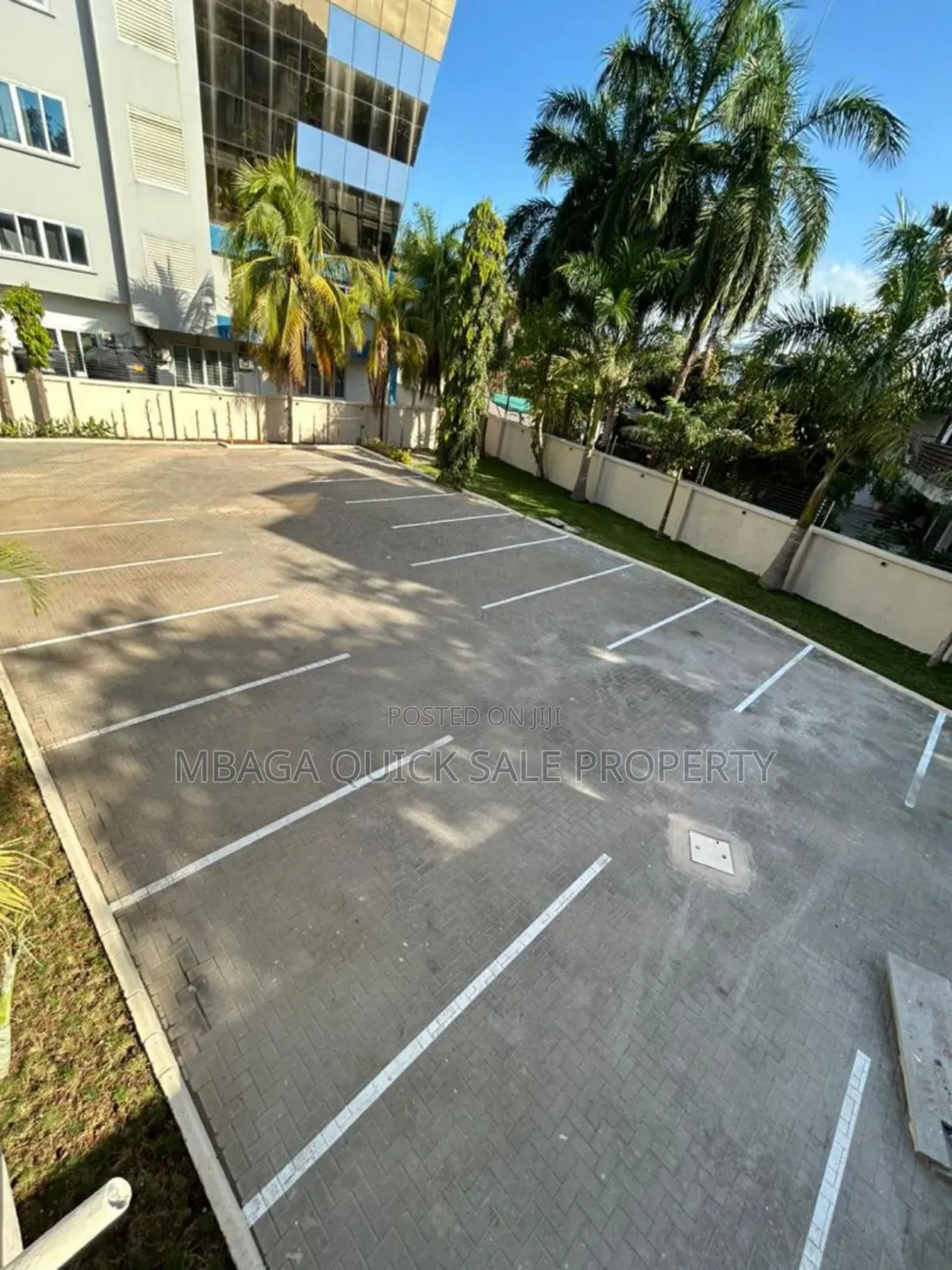 18 Office Space SQM 800 for Rent Usd 1300pm Available at Oyster Bay