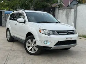 Mitsubishi Outlander 2010 White