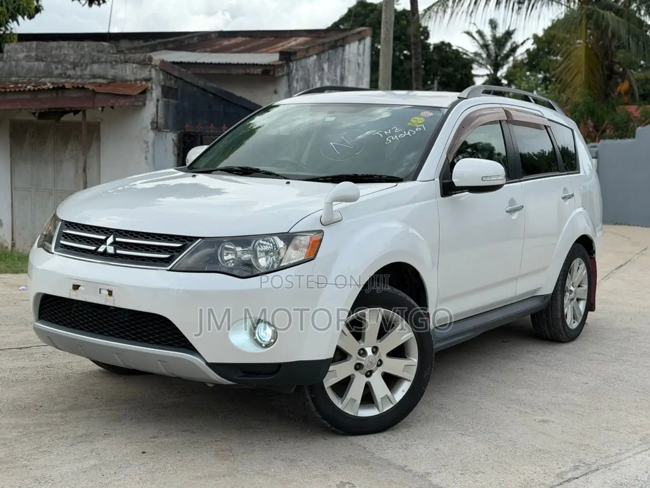 Mitsubishi Outlander 2010 White
