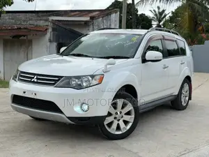 Mitsubishi Outlander 2010 White
