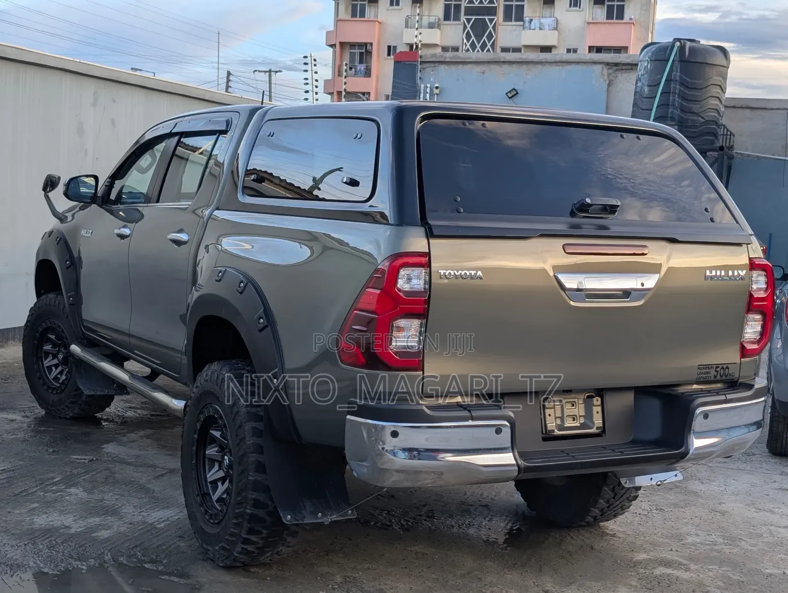 Toyota Hilux 2020 Gold