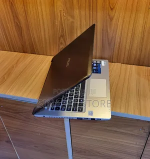 Laptop Asus ASUSPRO P2440UA 8GB Intel Core i3 HDD 500GB