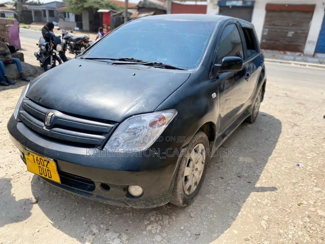 Toyota IST 2005 Black