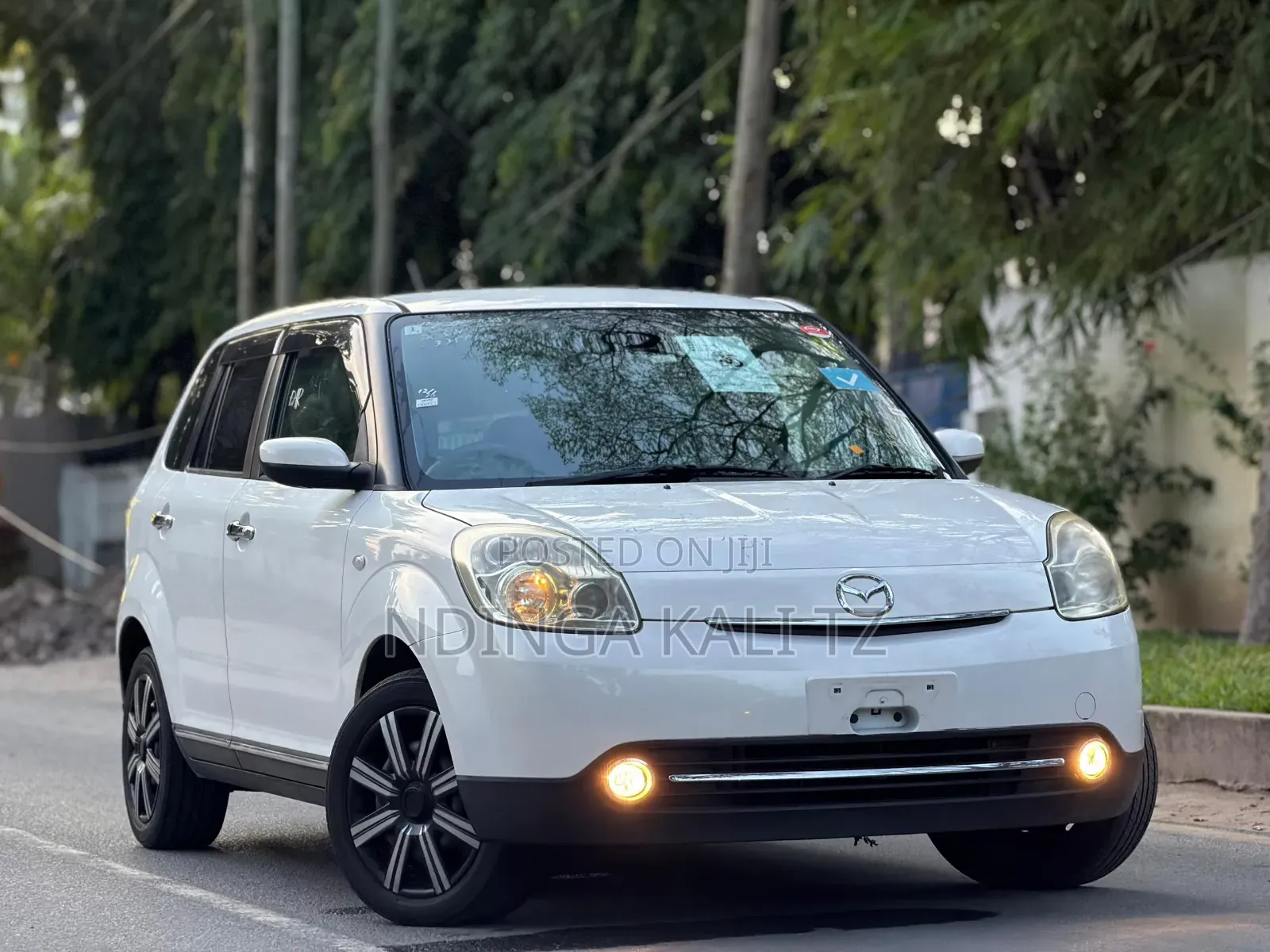 Mazda Verisa 2008 White