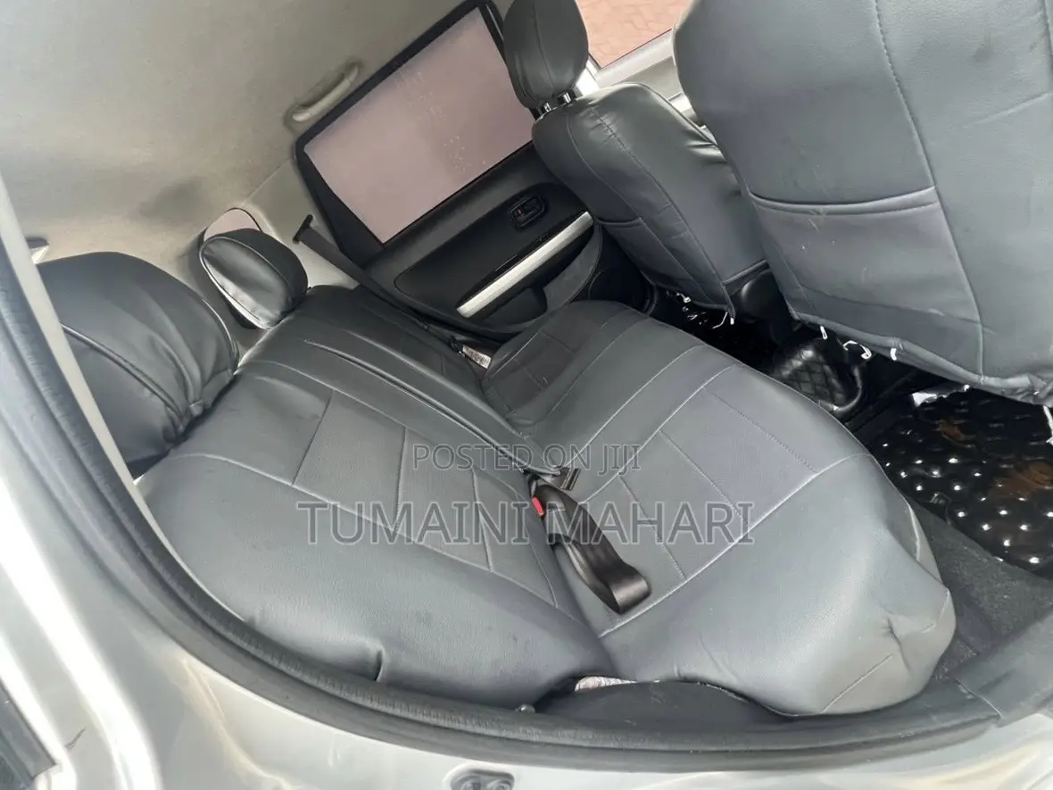 Toyota IST 2004 Silver