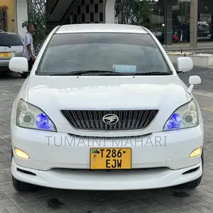 Toyota Harrier 2004 White