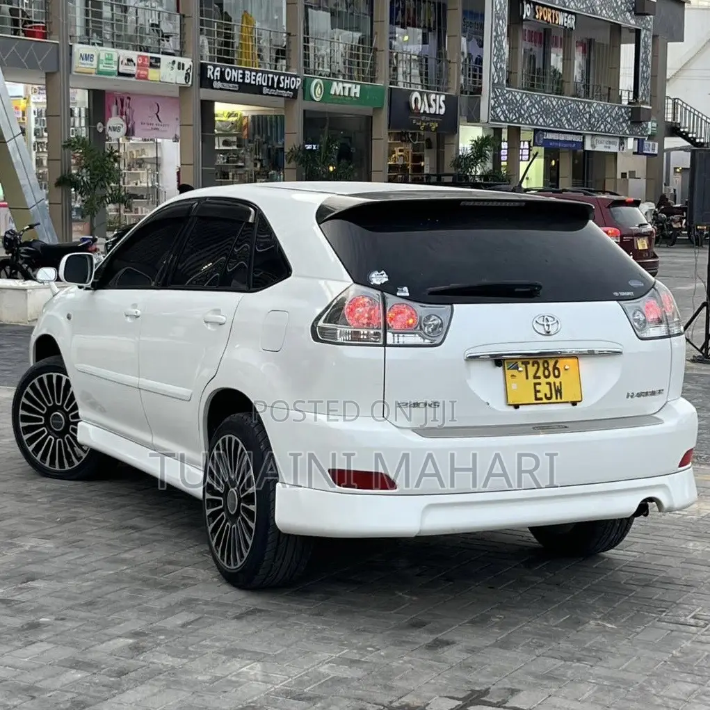 Toyota Harrier 2004 White