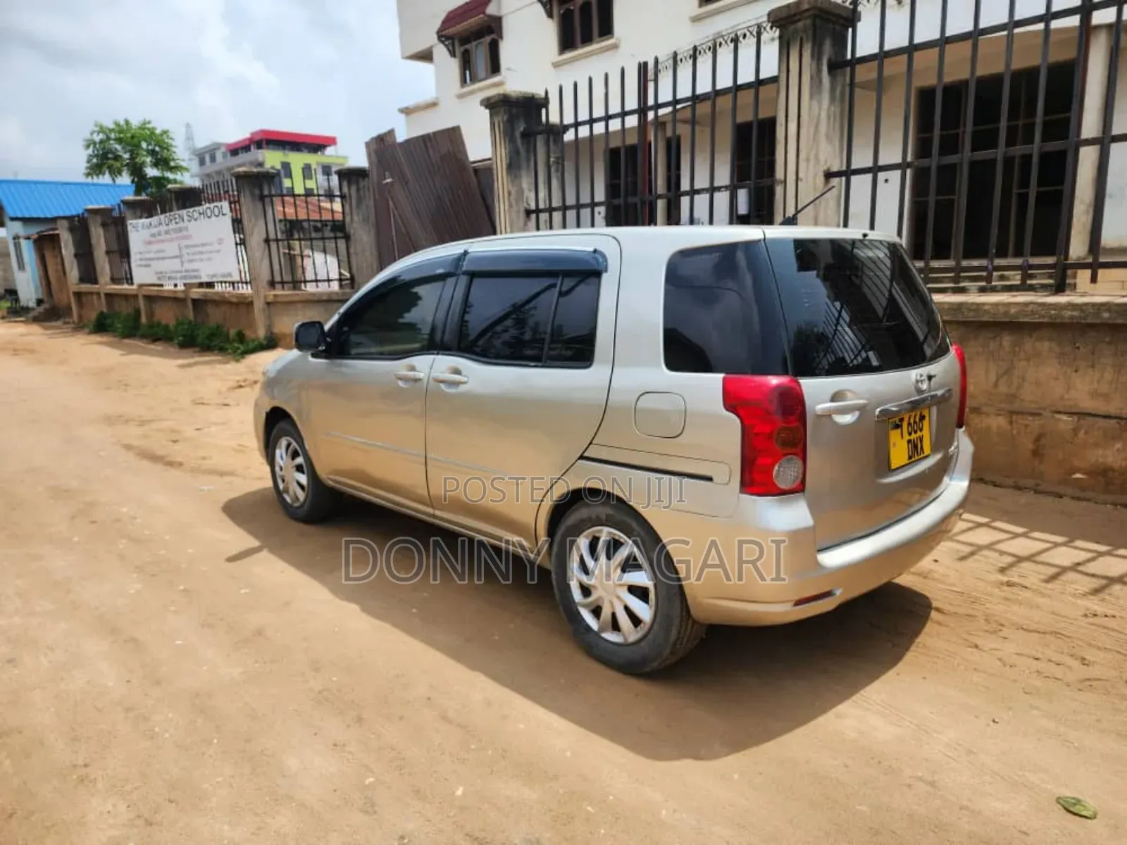 Toyota Raum 2007 Silver