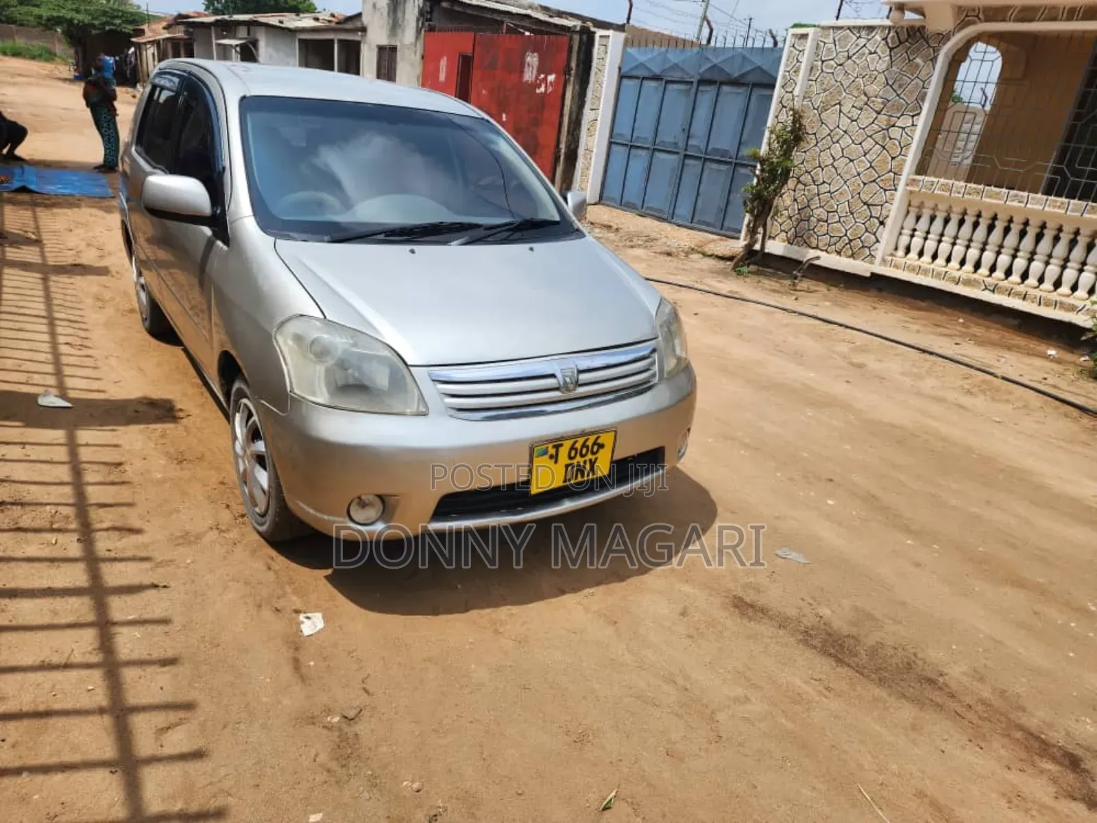 Toyota Raum 2007 Silver