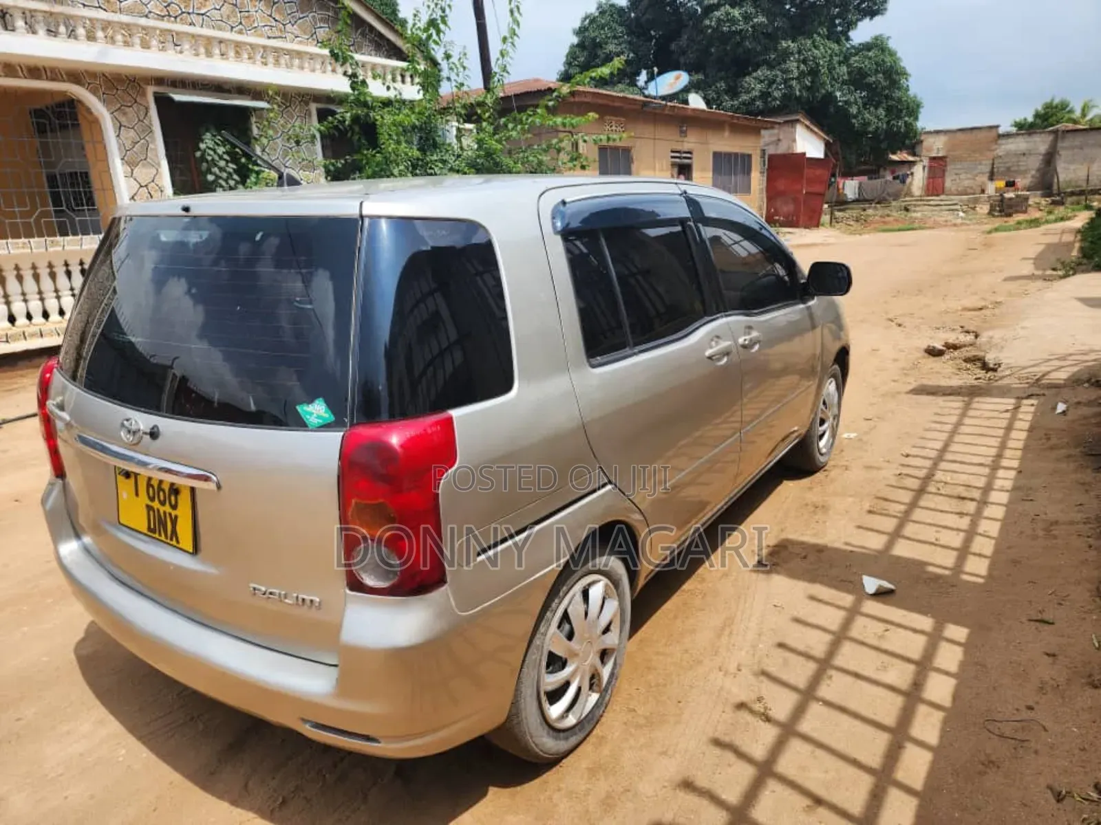 Toyota Raum 2007 Silver