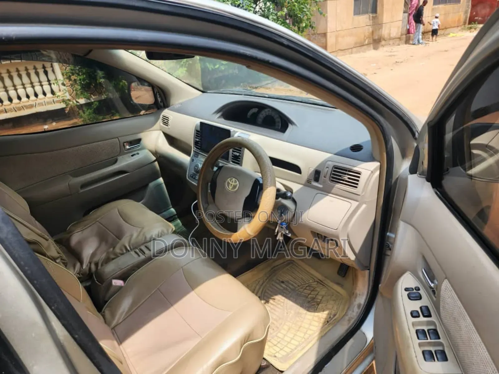 Toyota Raum 2007 Silver