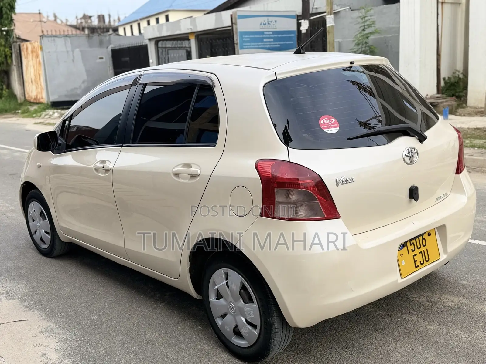 Toyota Vitz 2006 Gold