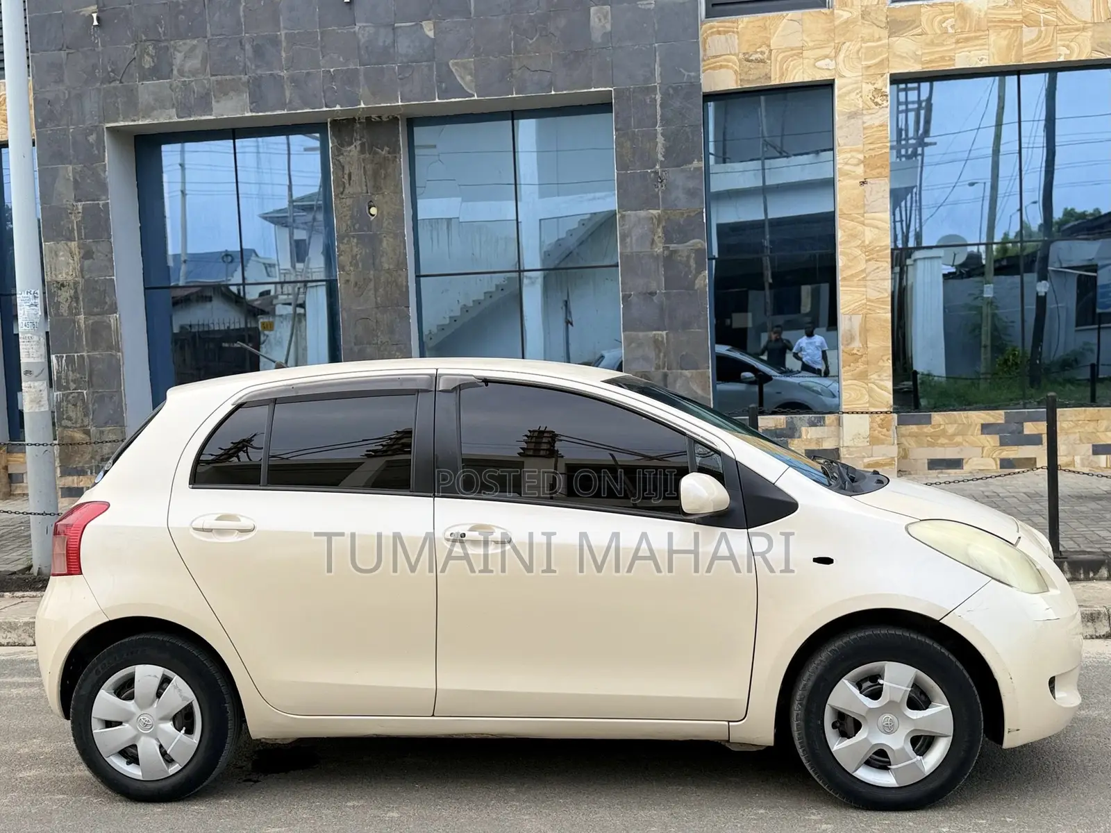 Toyota Vitz 2006 Gold