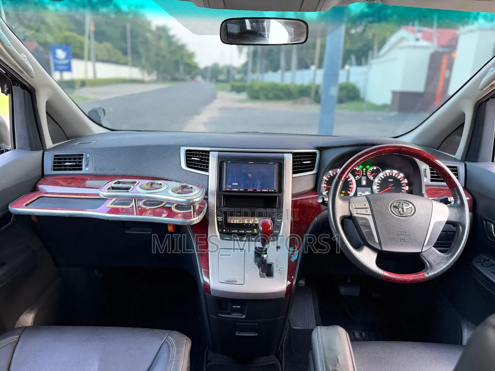 Toyota Vellfire 2011 Black