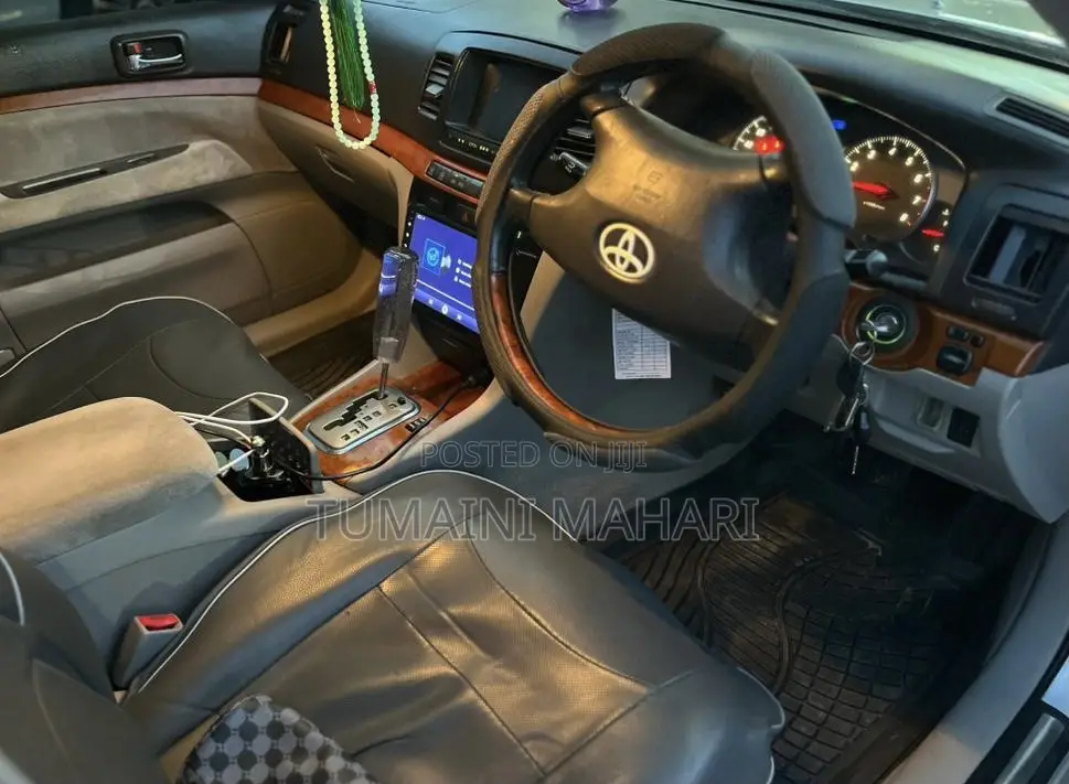 Toyota Mark II 2002 Silver
