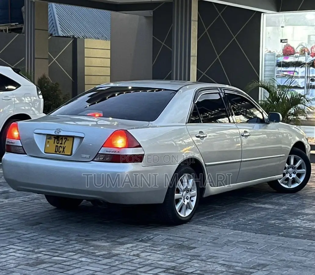 Toyota Mark II 2002 Silver