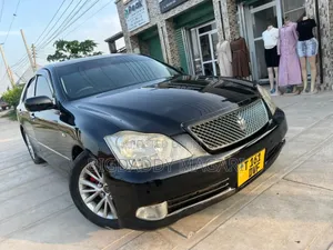 Toyota Crown 2004 Black