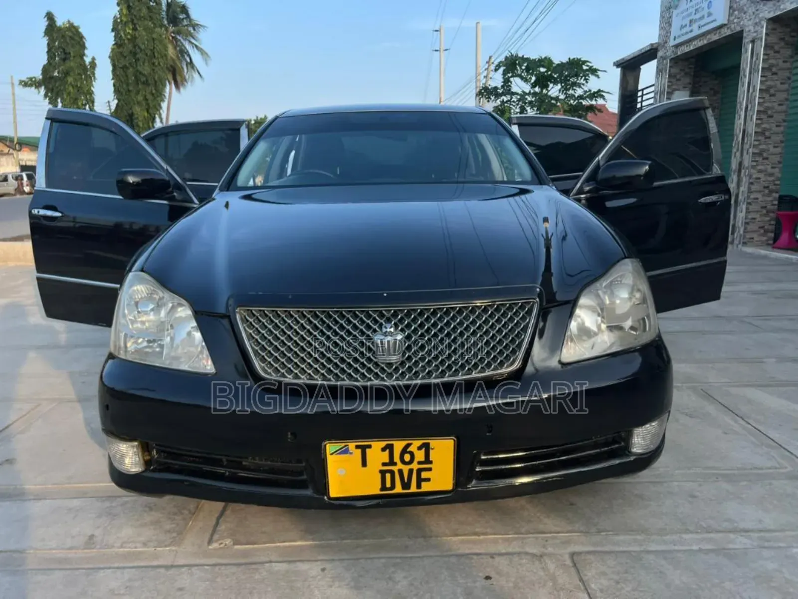 Toyota Crown 2004 Black