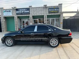 Toyota Crown 2004 Black