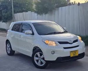 Toyota IST 2008 White