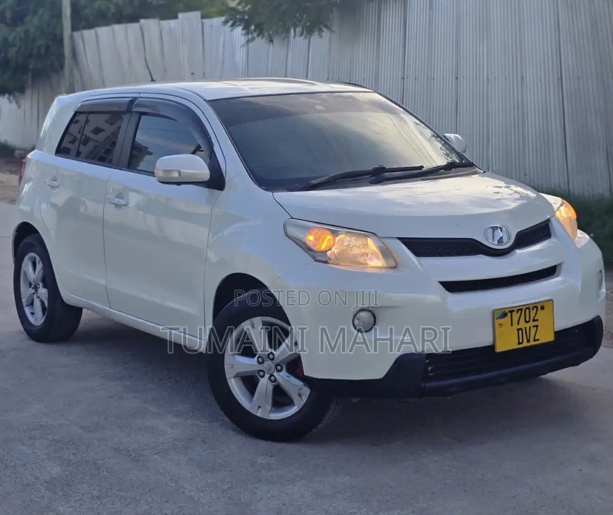 Toyota IST 2008 White