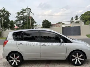 Toyota Corolla Spacio 2002 Silver
