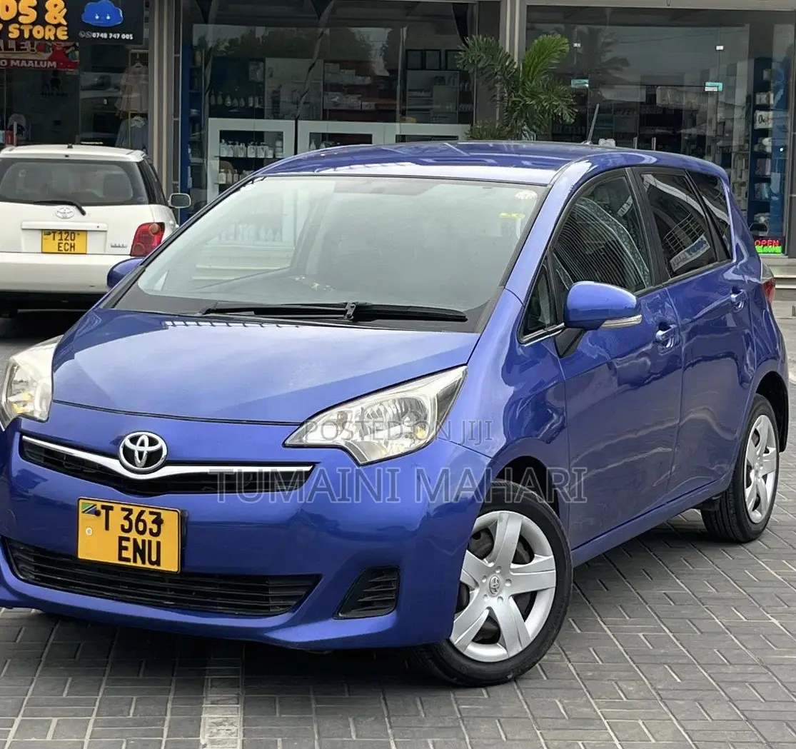 Toyota Ractis 2012 Blue